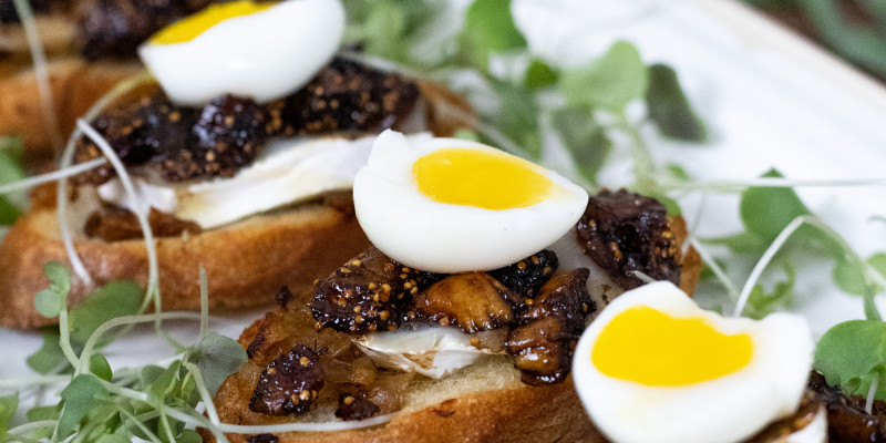 Caramelized Onion and Fig Crostini With Jammy Quail Eggs