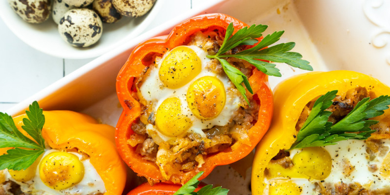 Breakfast Stuffed Peppers With Quail Eggs