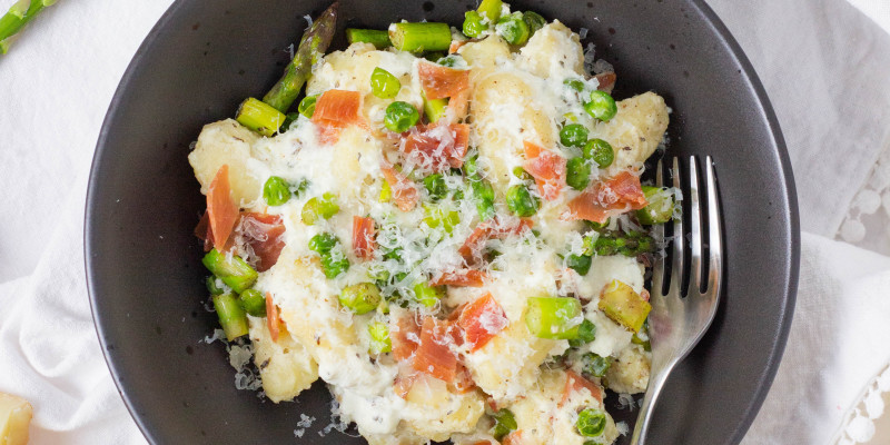 Lemon and Ricotta Gnocchi With Quail Eggs